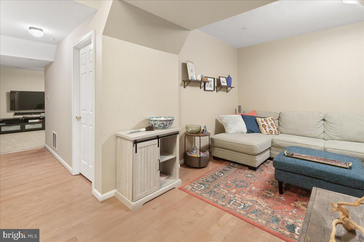 WORMANS MILL - Residential