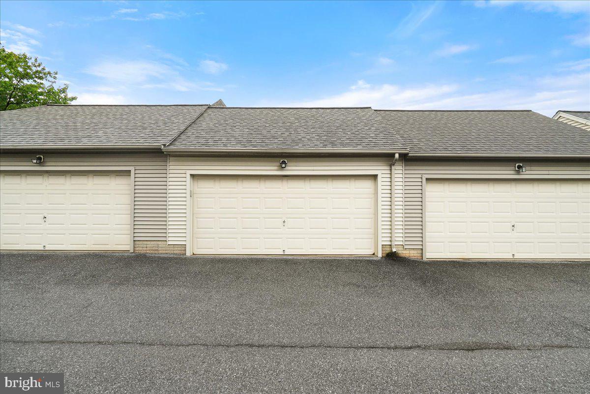 WORMANS MILL - Residential