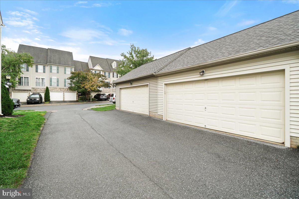 WORMANS MILL - Residential