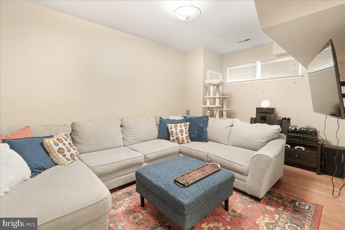 WORMANS MILL - Residential