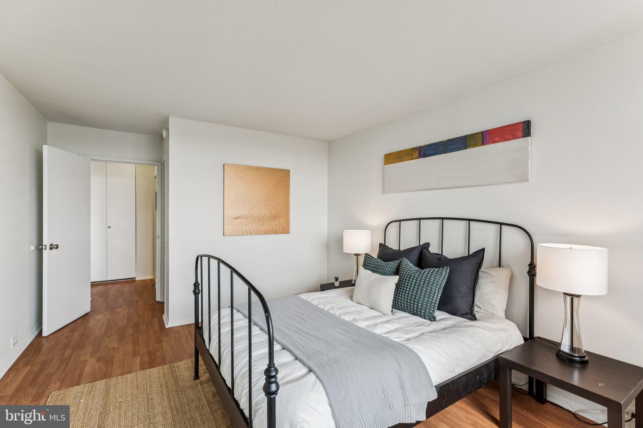 AVENUE OF THE ARTS - Residential