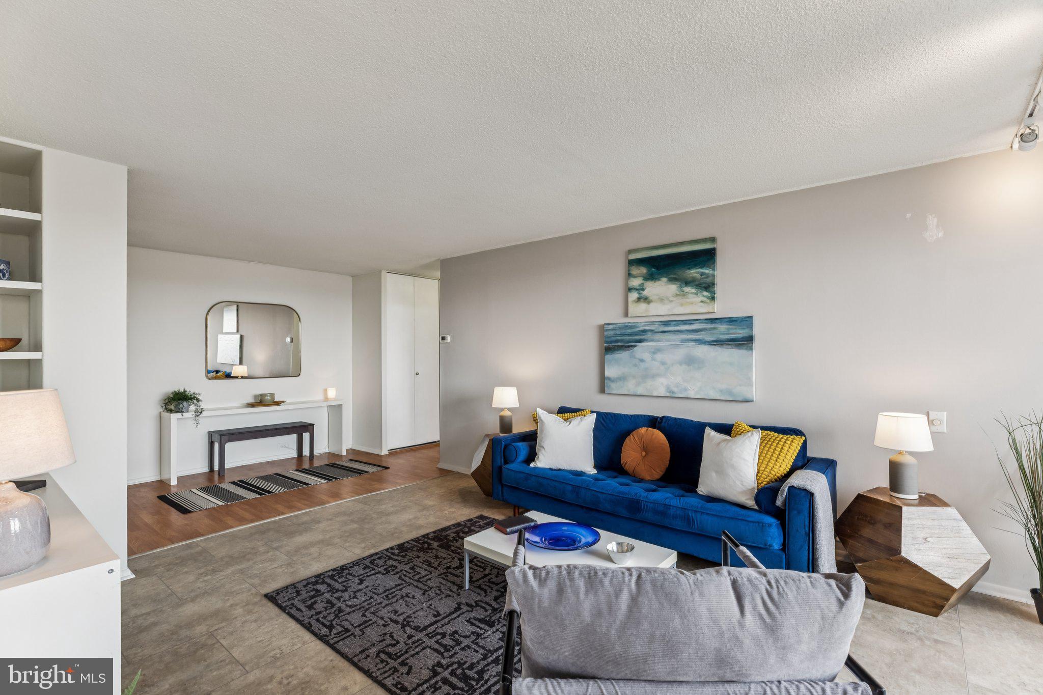 AVENUE OF THE ARTS - Residential