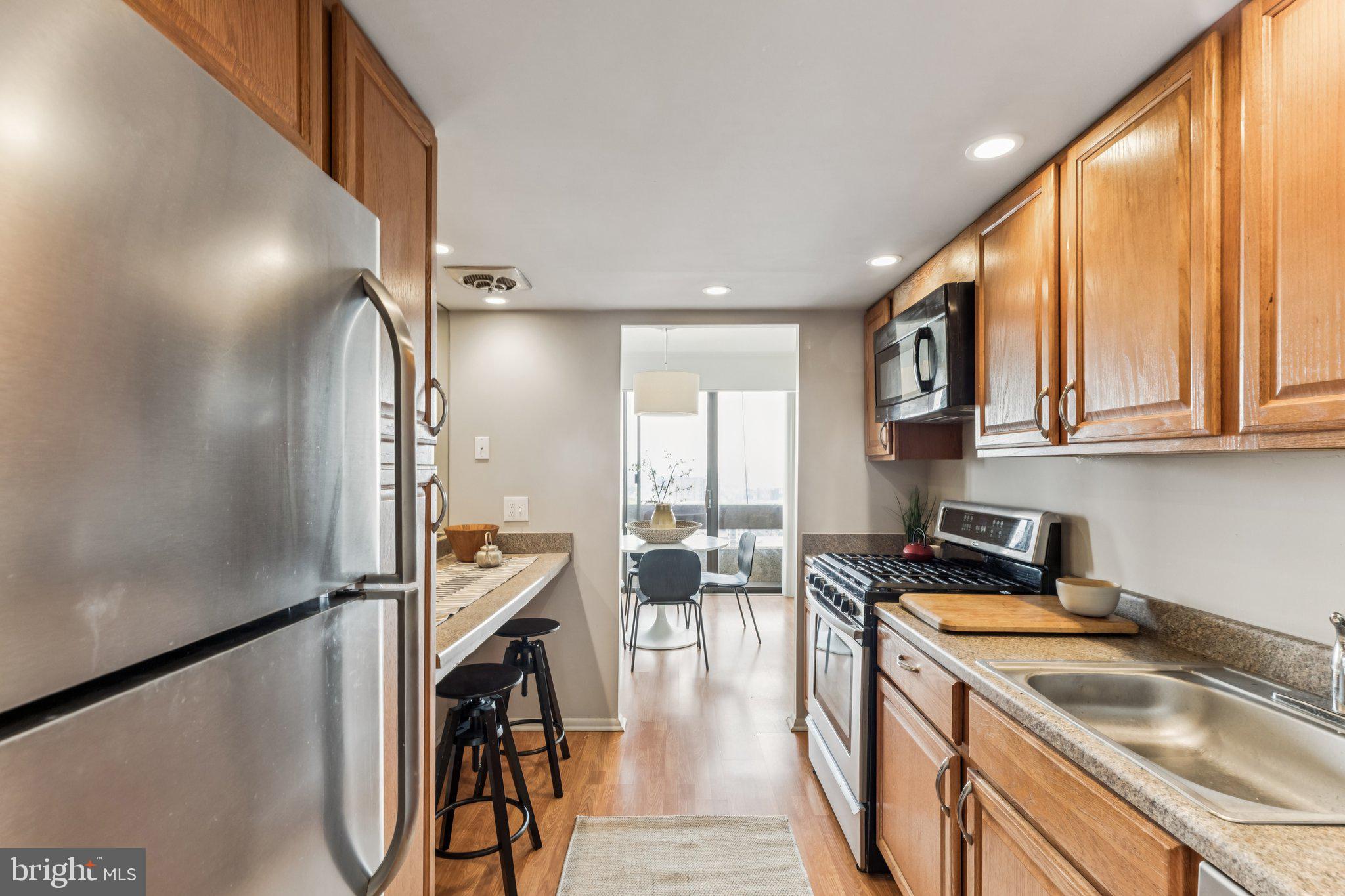 AVENUE OF THE ARTS - Residential