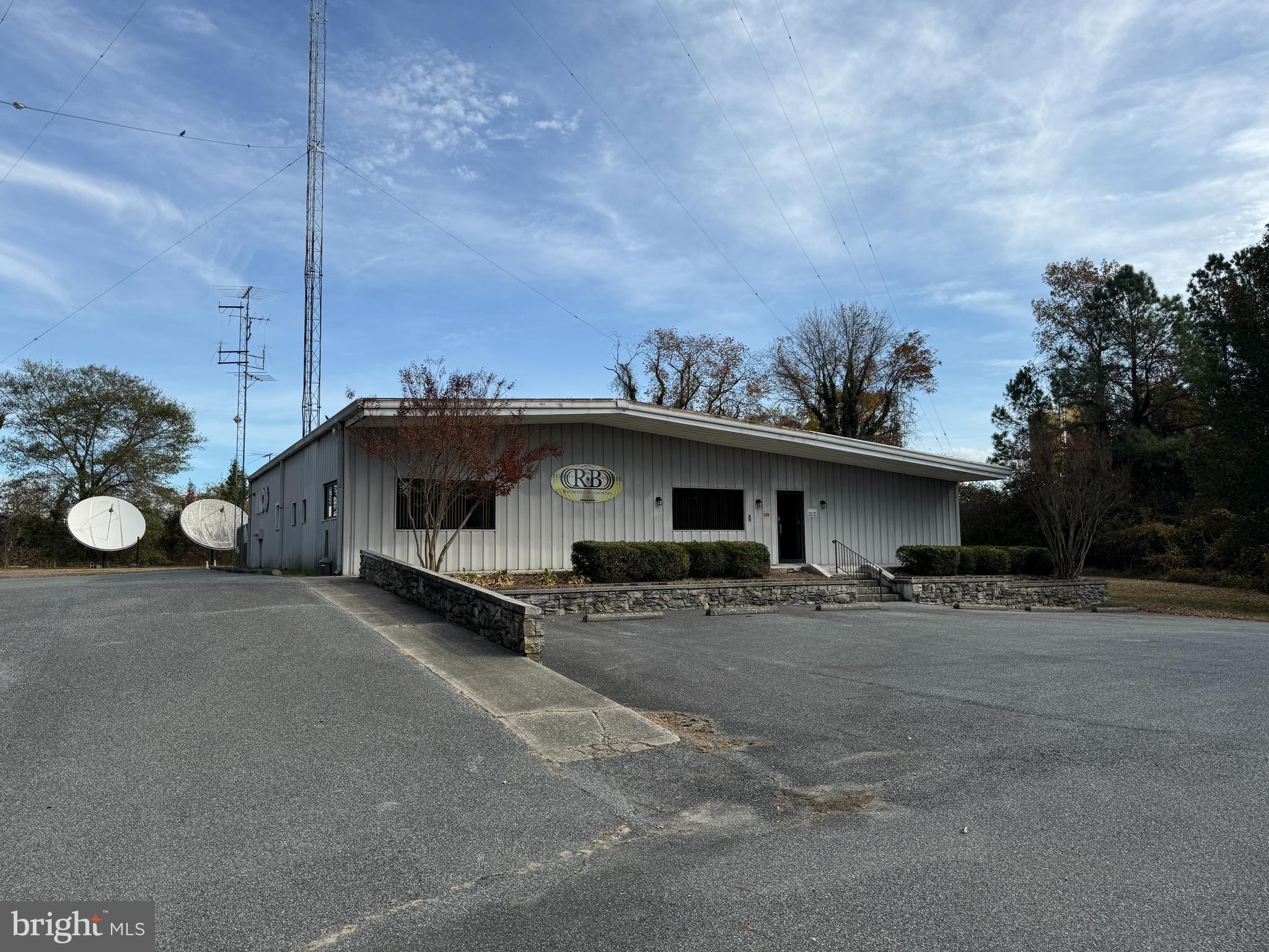 The Building is the former broadcasting studio and is currently set up for such use. The building consists of studio space, office space, kitchenette & a reception area. This location is very very private with plenty of onsite parking. There is an option to use the tower for radio broadcasting.