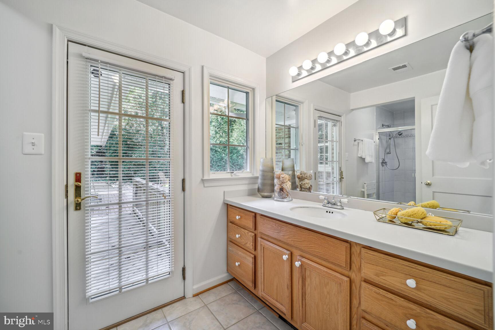 LEE HEIGHTS - Residential