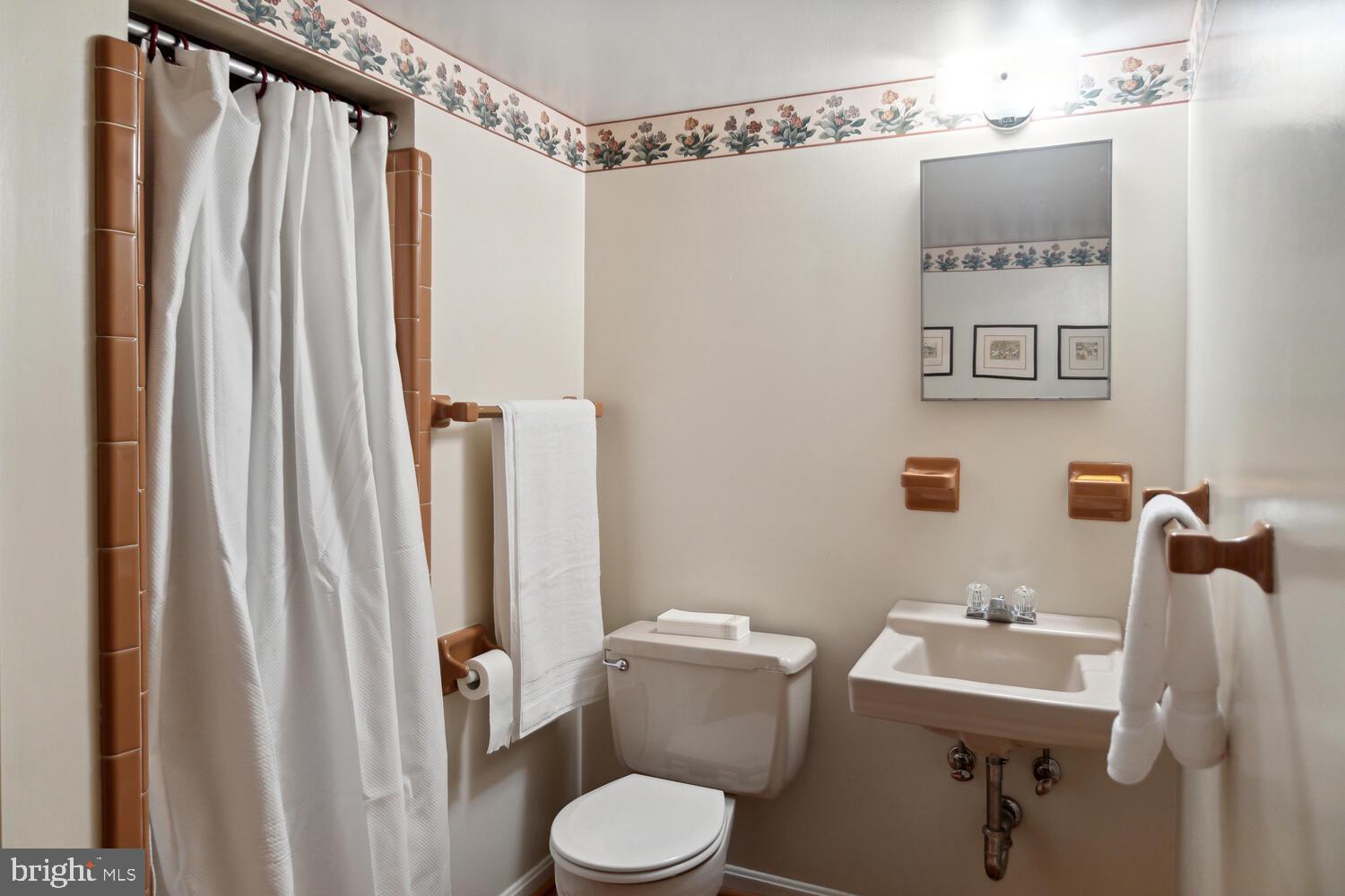 LEE HEIGHTS - Residential