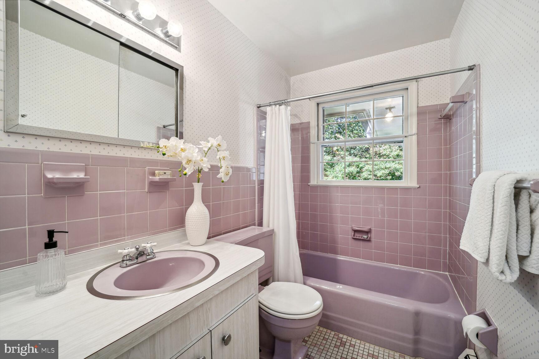 LEE HEIGHTS - Residential