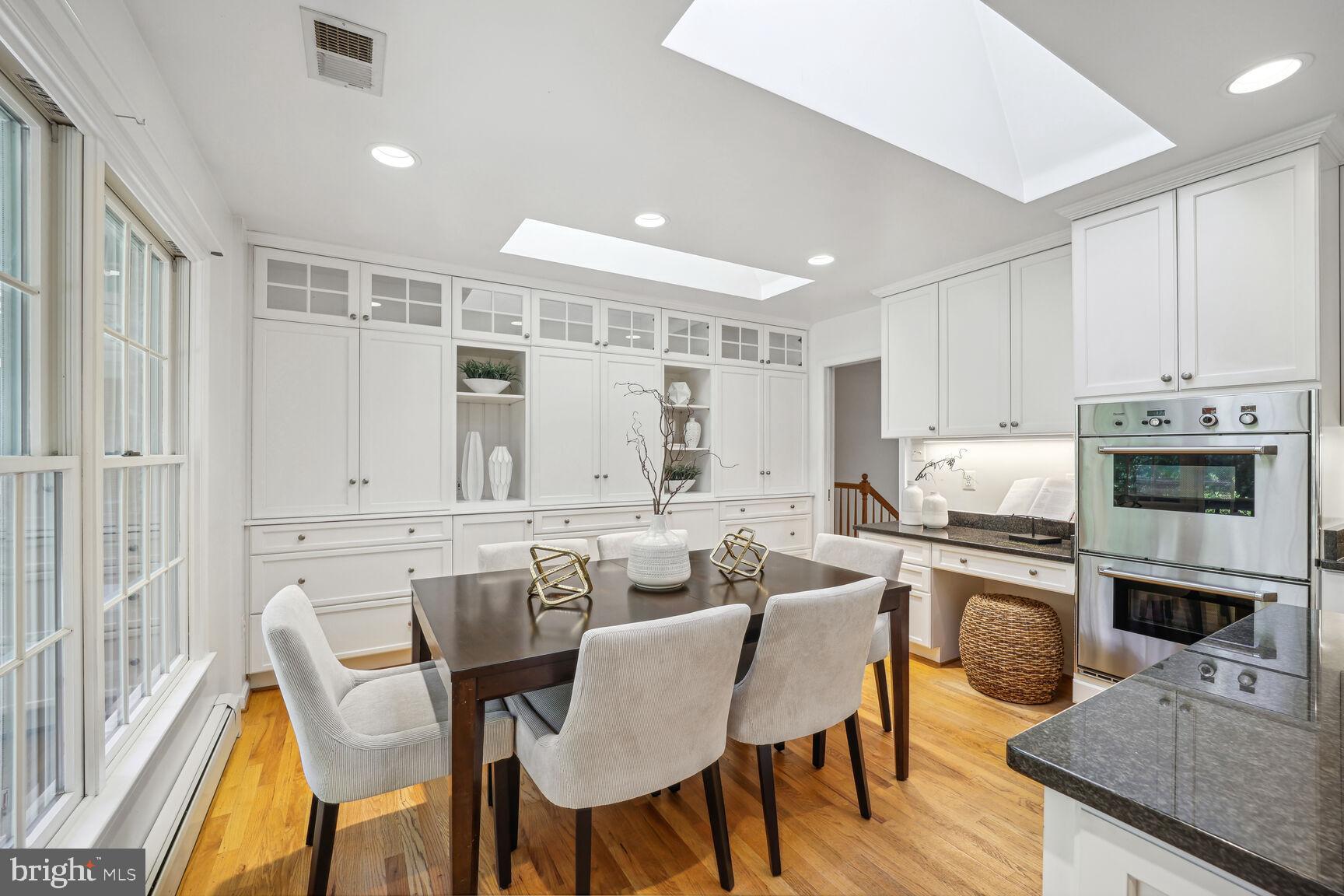 LEE HEIGHTS - Residential