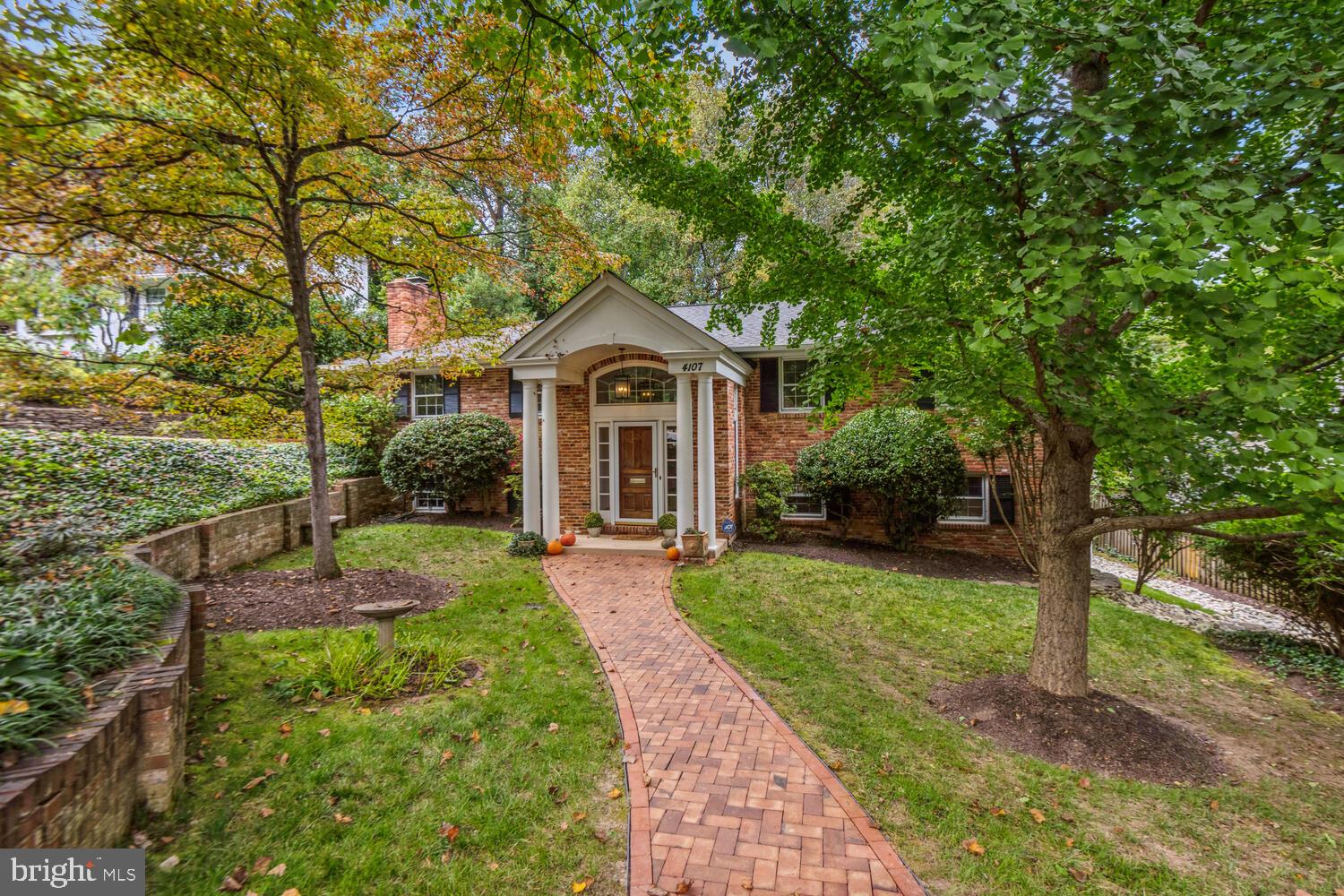 LEE HEIGHTS - Residential