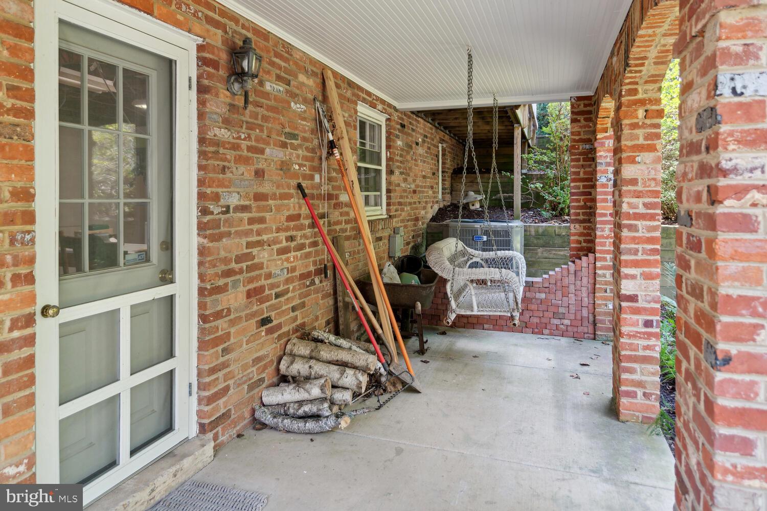 LEE HEIGHTS - Residential