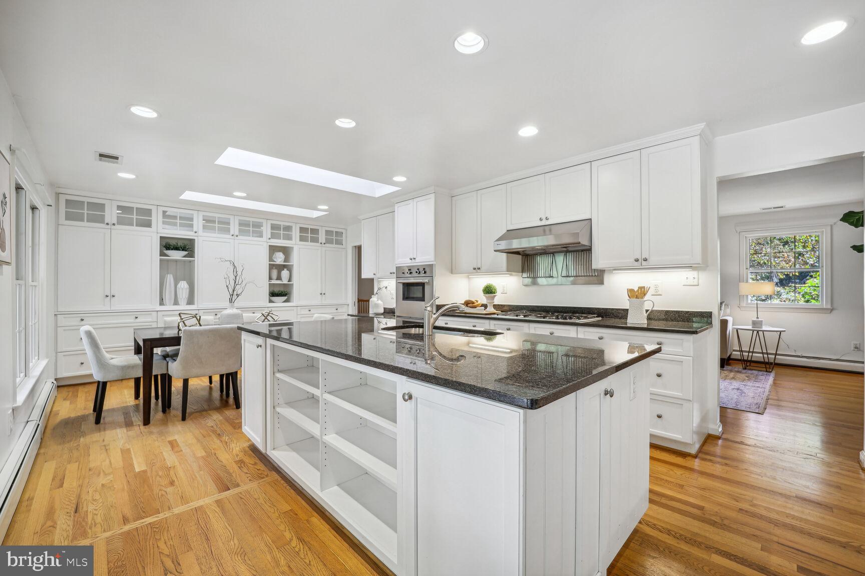 LEE HEIGHTS - Residential