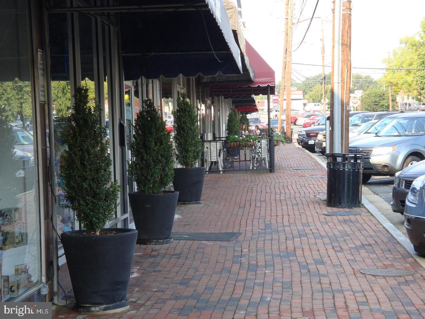 LEE HEIGHTS - Residential