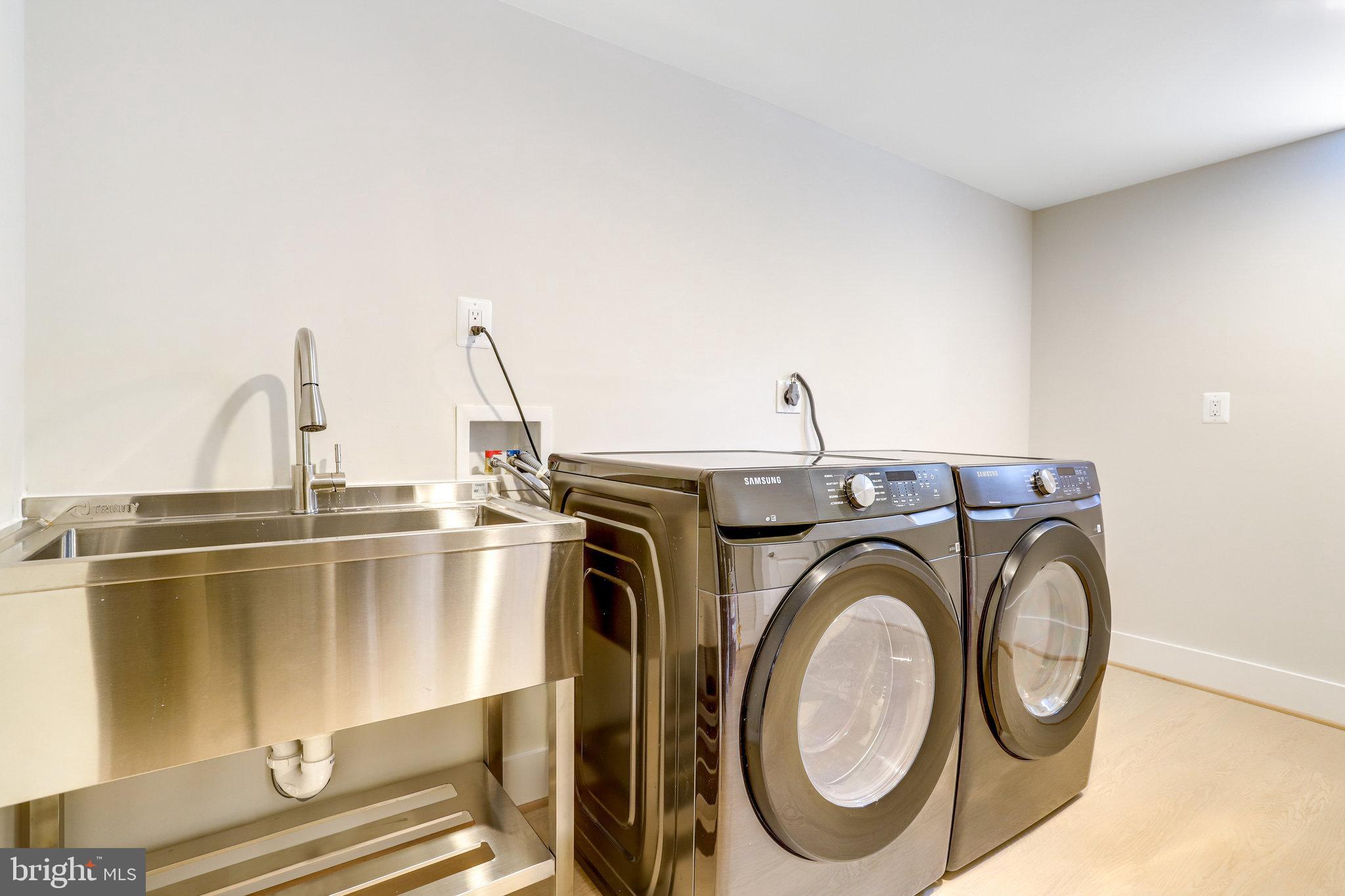 DOUGLAS PARK - Residential