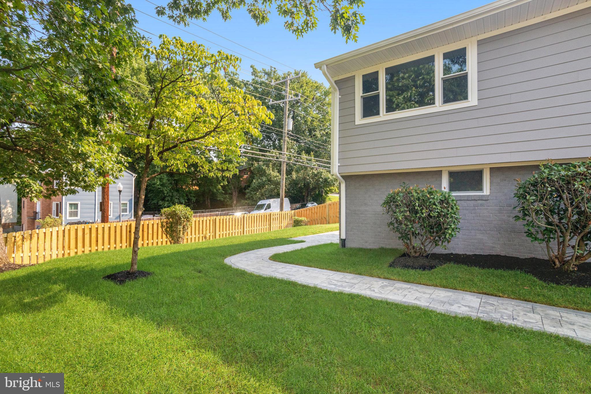 DOUGLAS PARK - Residential