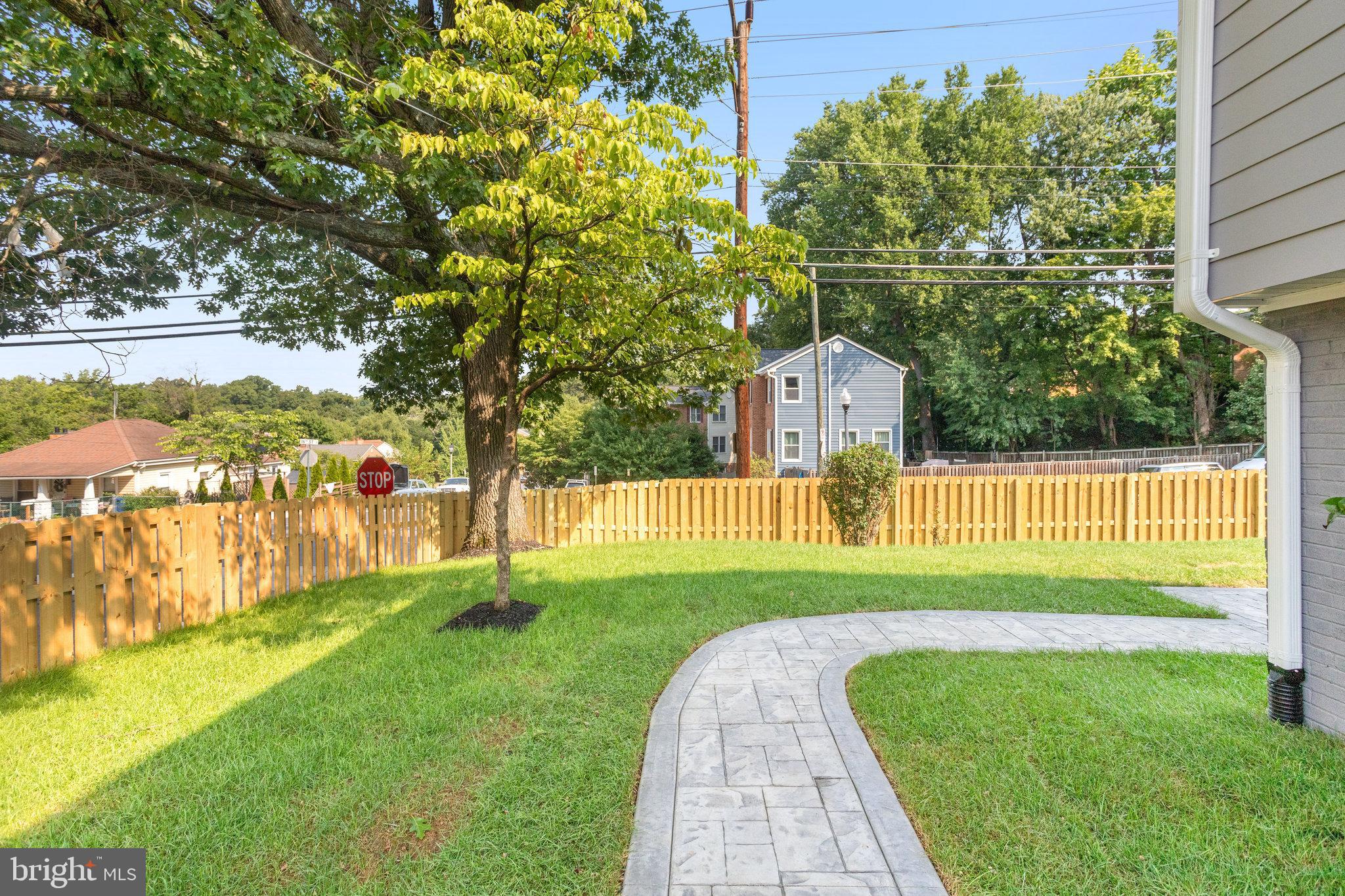 DOUGLAS PARK - Residential