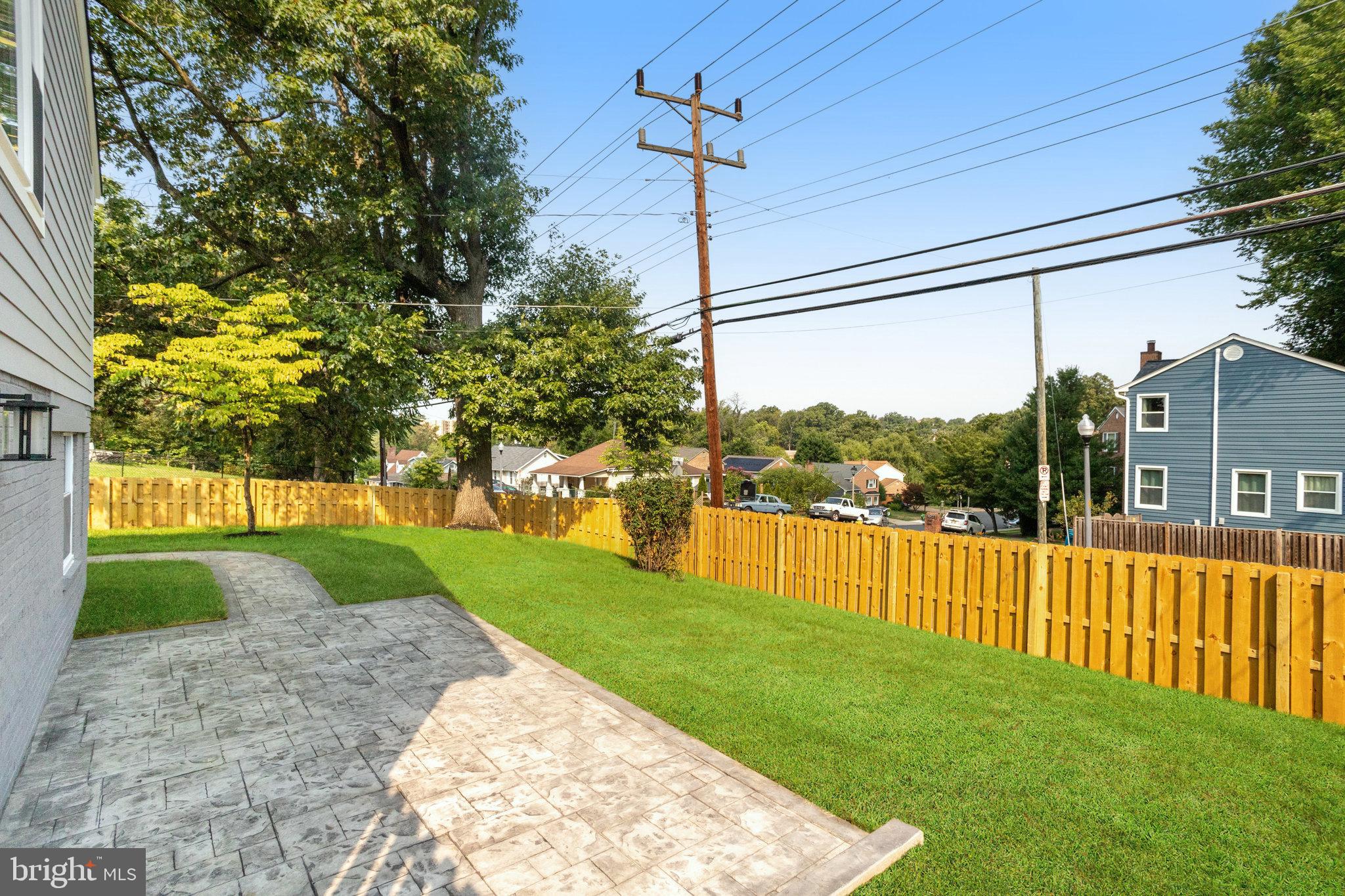 DOUGLAS PARK - Residential