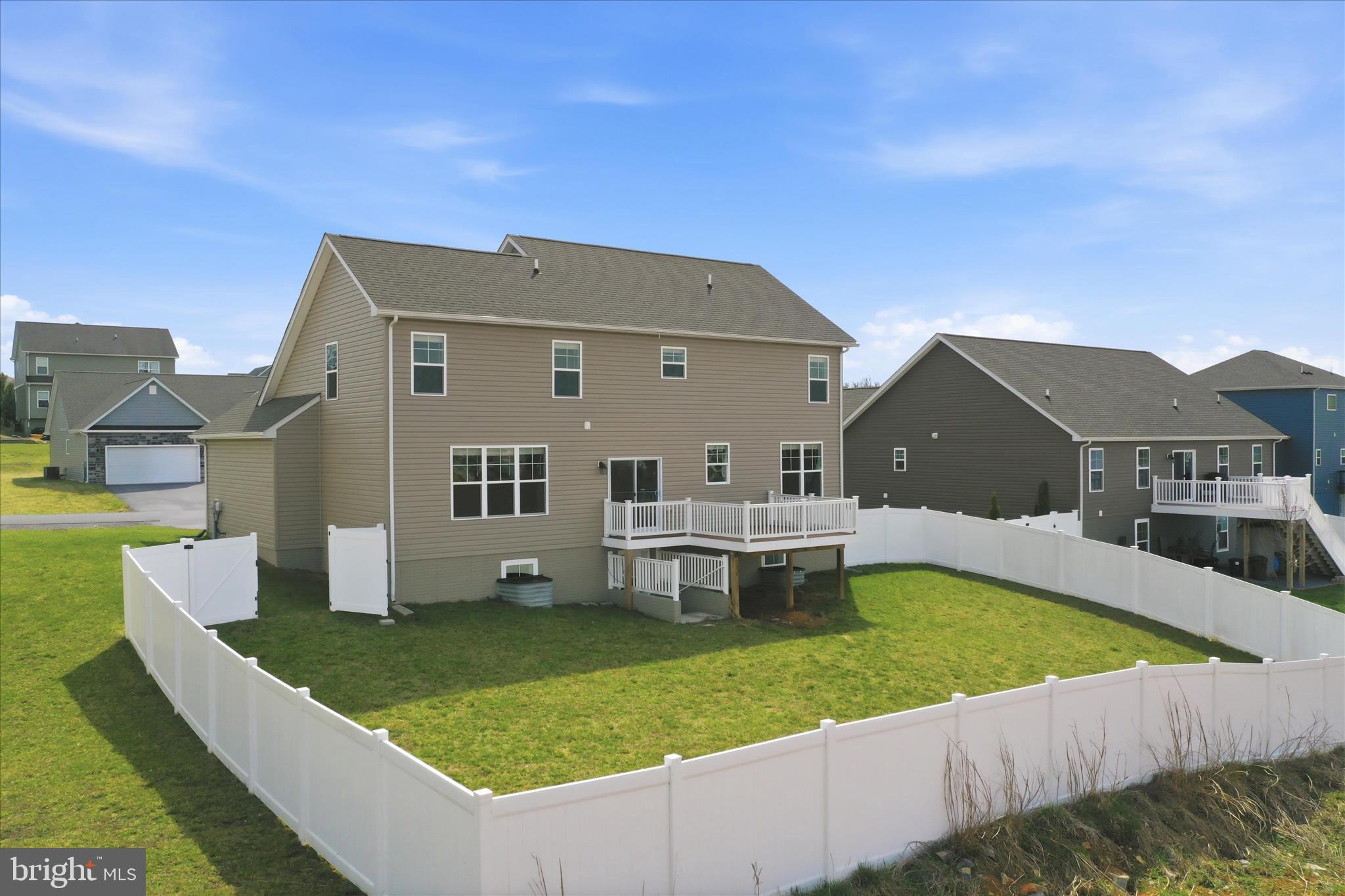 STONEY RIDGE - Residential