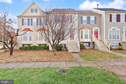 Photo of 16787 Brandy Moor Loop, WOODBRIDGE, VA 22191 (MLS # VAPW2118020)