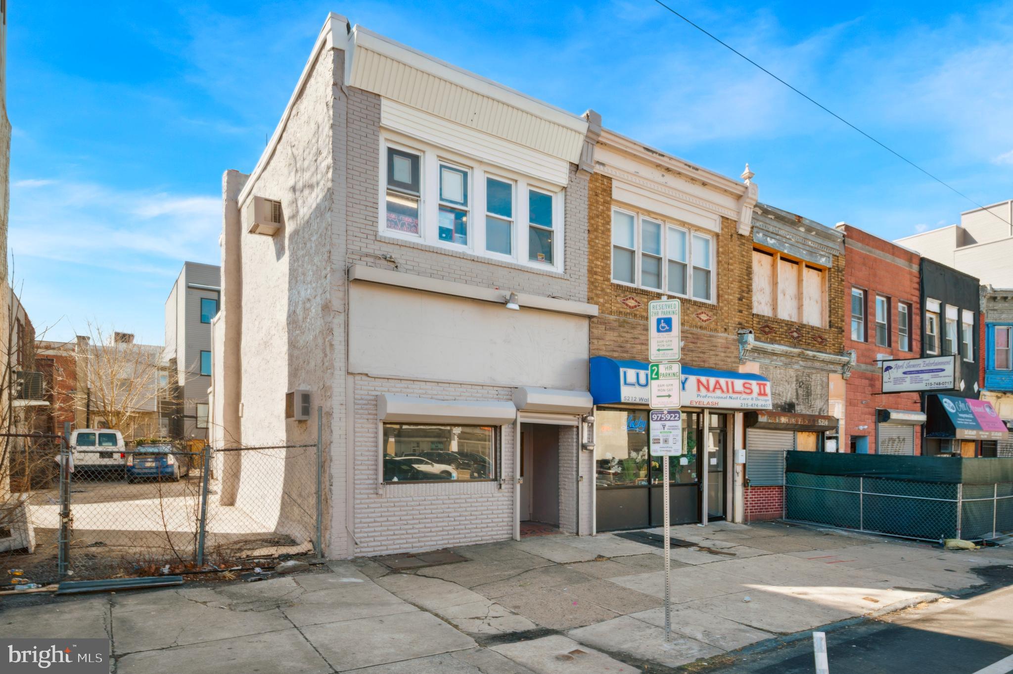 Address: 5210 Walnut Street, Philadelphia, PA 19139
🏢 Property Type: Commercial Retail Space (2 Units)
💰 Income: 2nd Floor Barbershop Tenant – $1,200/month
Property Highlights:
✅ Newly Renovated – Move-in ready for any retail business
✅ 1st Floor: Spacious, vacant retail space (perfect for a boutique, café, office, or other retail businesses)
✅ 2nd Floor: Currently leased to a barbershop generating steady rental income ($1,200/month)
✅ Prime Location: Close to University City, high foot traffic, and a vibrant community
✅ Great Investment Opportunity
This is an excellent opportunity for business owners or investors looking for a commercial space in a thriving area.