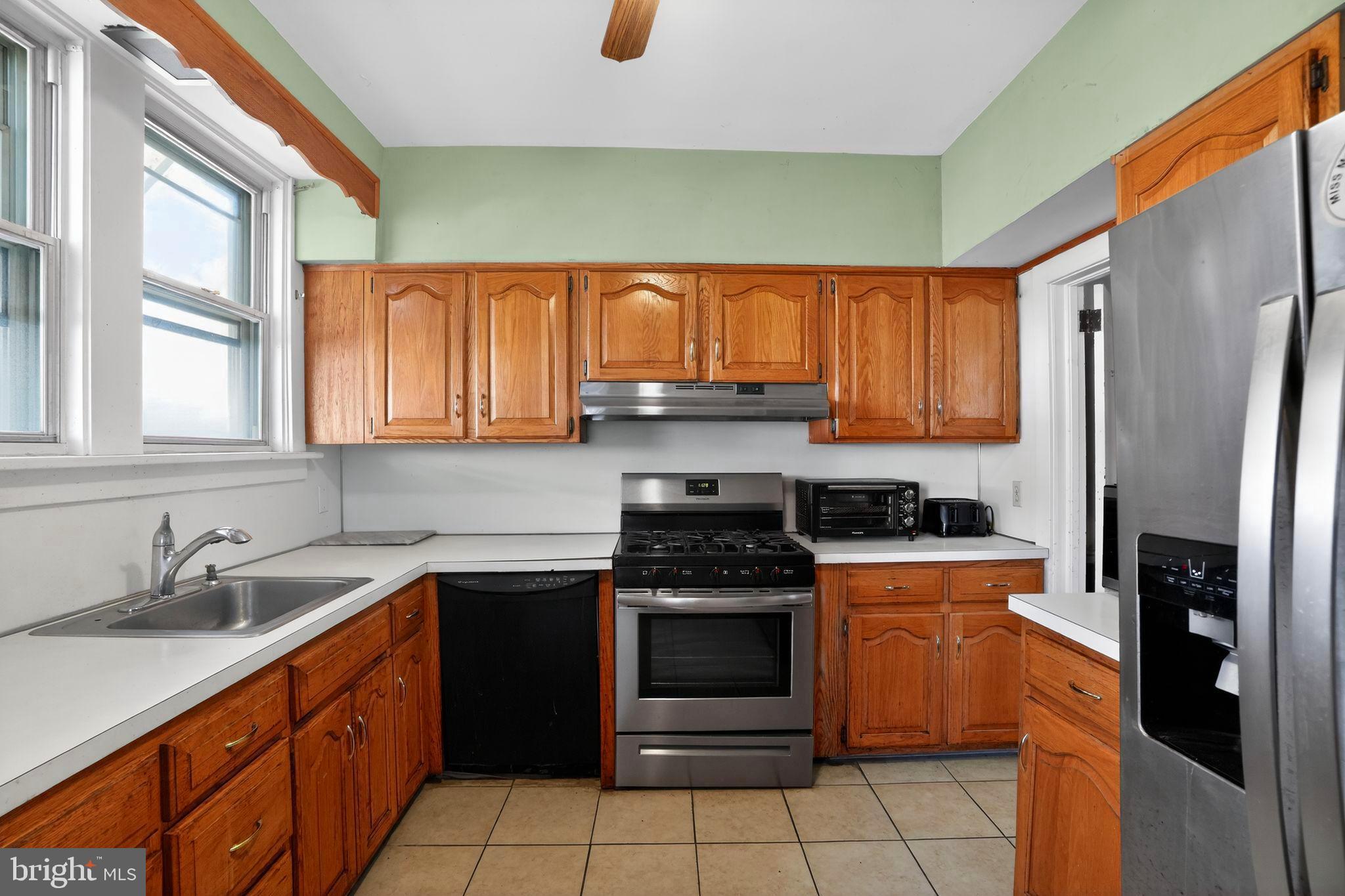 MAYFAIR (WEST) - Residential