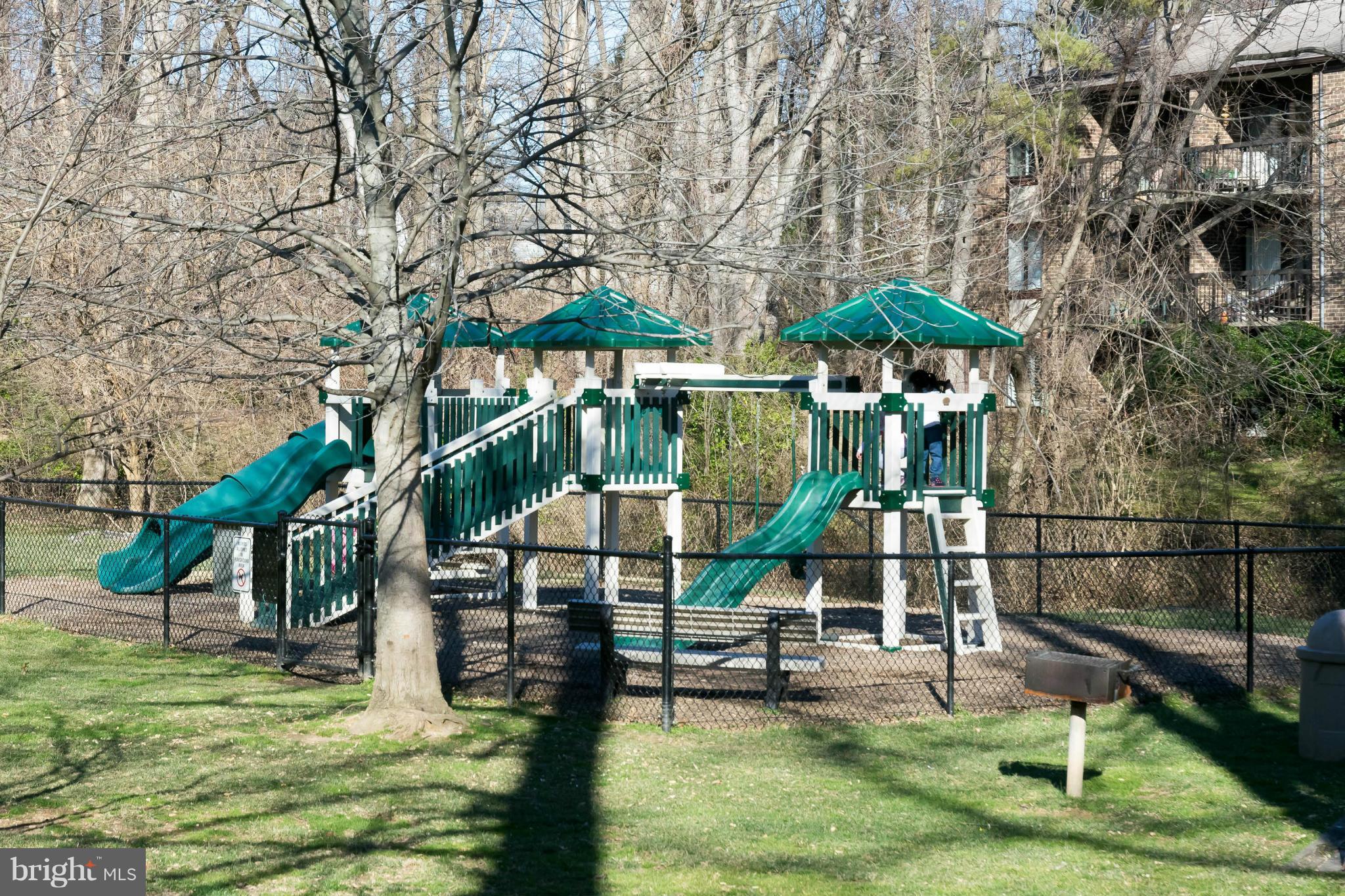 HAWTHORNE VILLAGE - Residential