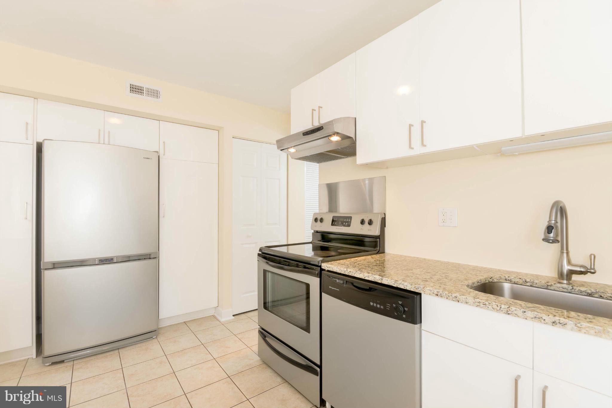 HAWTHORNE VILLAGE - Residential