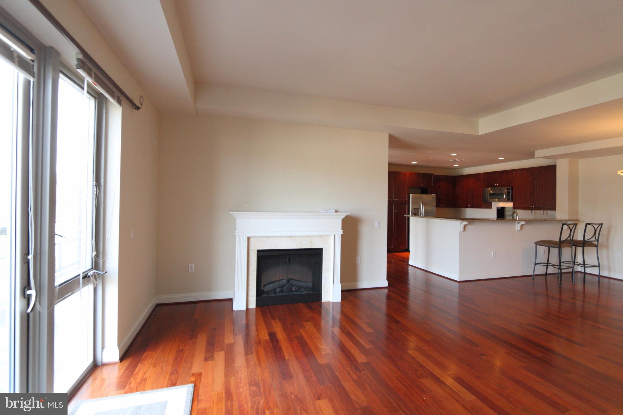 BYRON CONDOMINIUM - Residential Lease