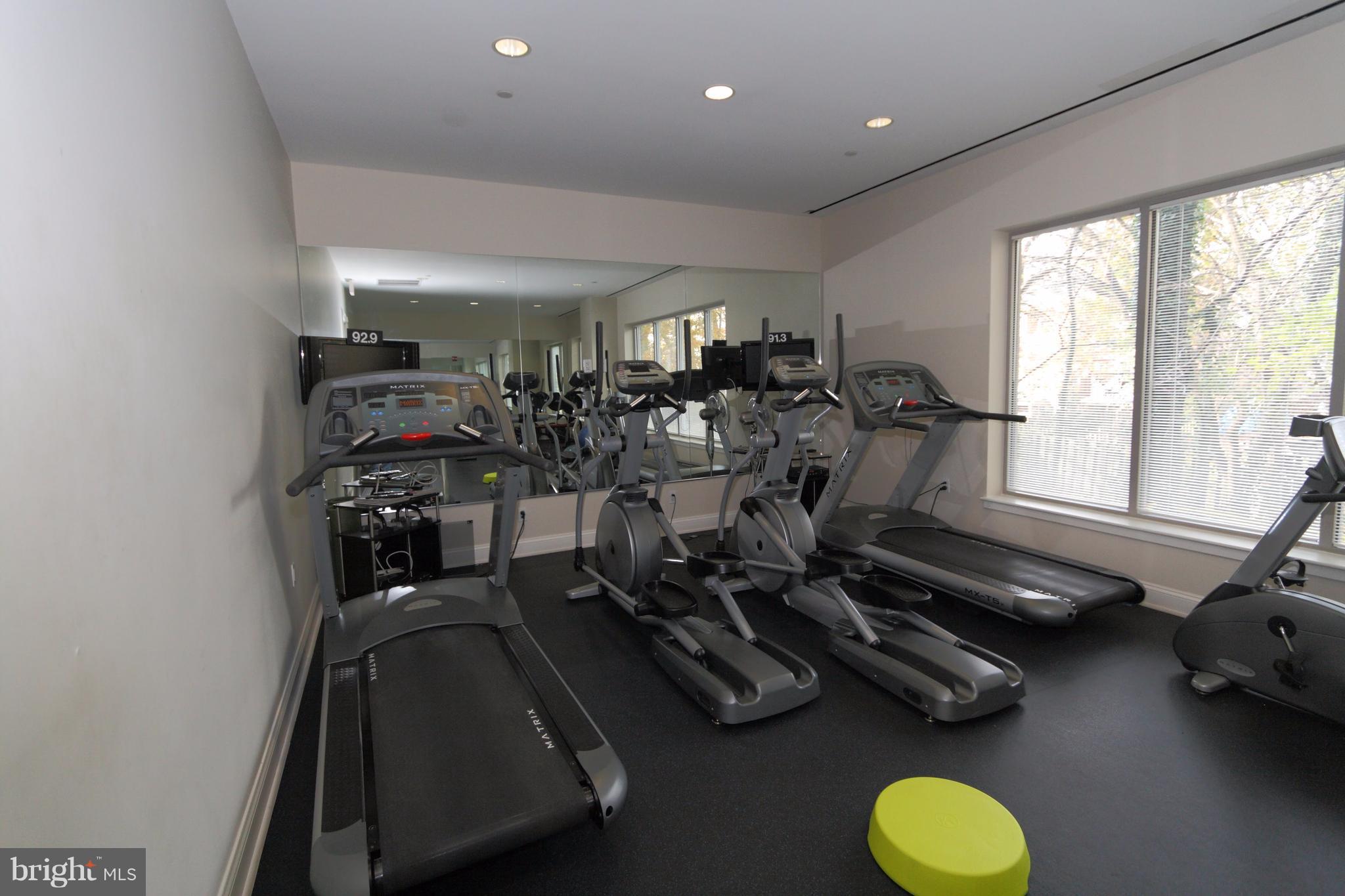 BYRON CONDOMINIUM - Residential Lease