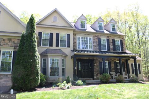 41 HILLVIEW ROAD MORGANTOWN PA 19543