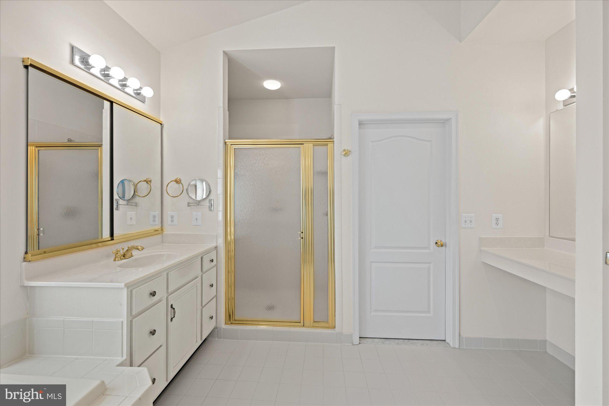 BELMONT COUNTRY CLUB - Residential