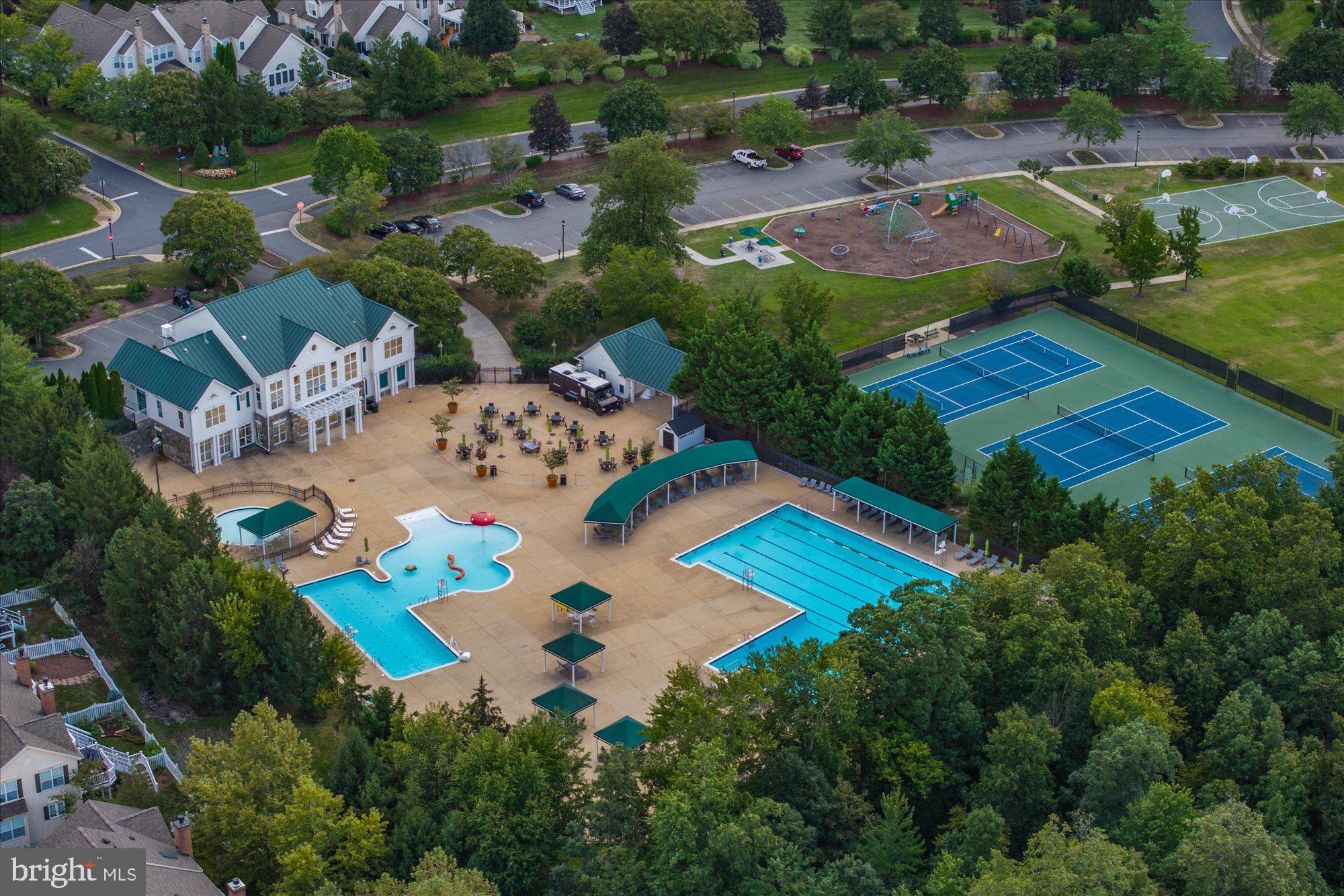 BELMONT COUNTRY CLUB - Residential