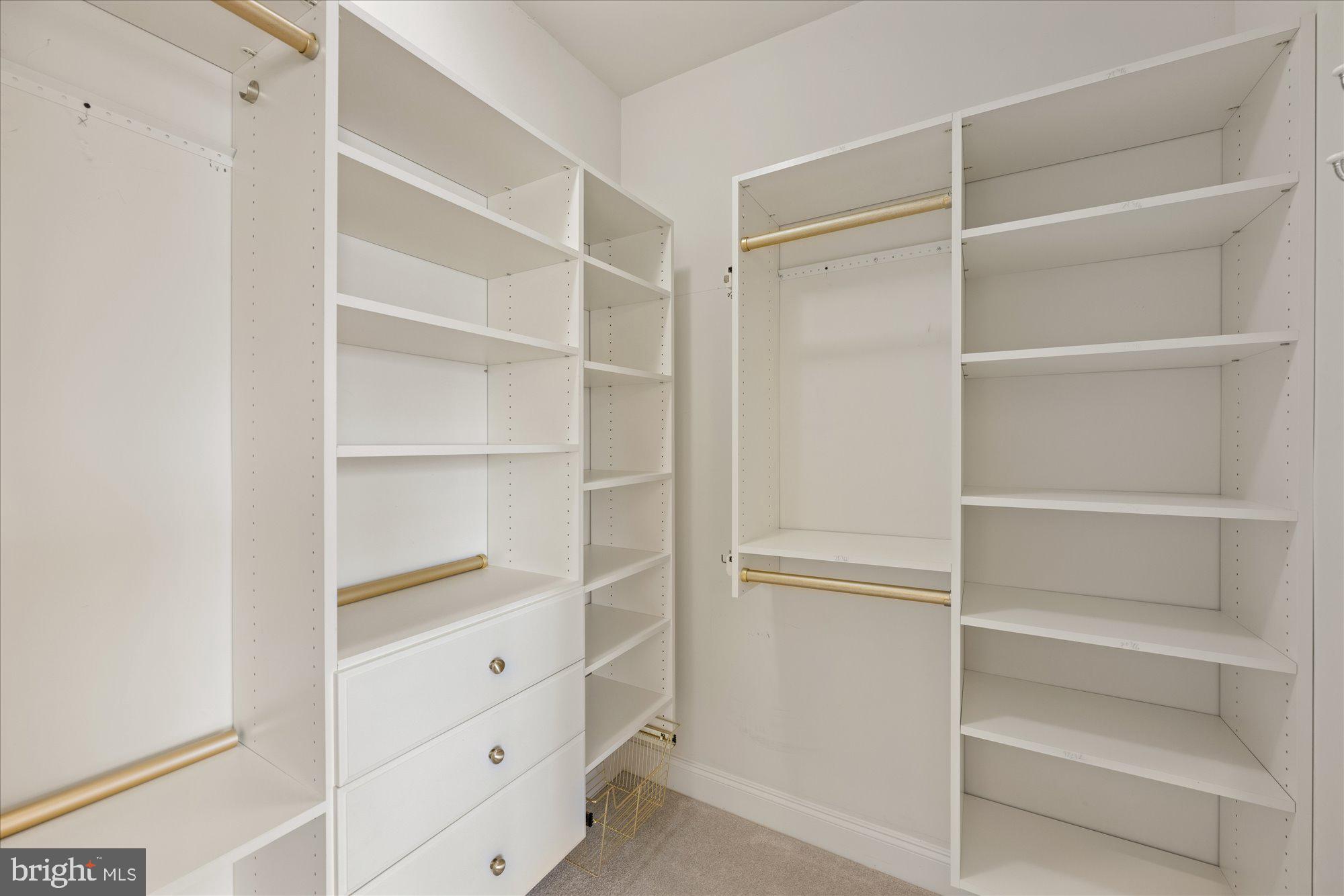 BELMONT COUNTRY CLUB - Residential