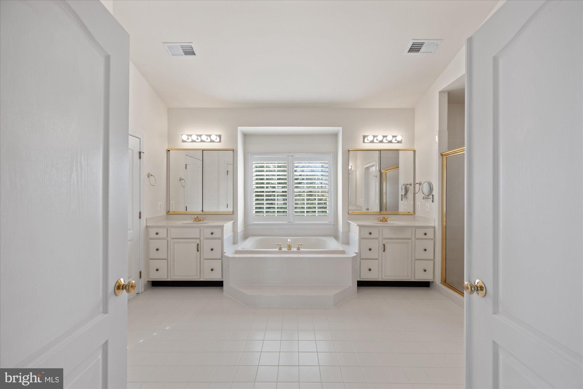 BELMONT COUNTRY CLUB - Residential