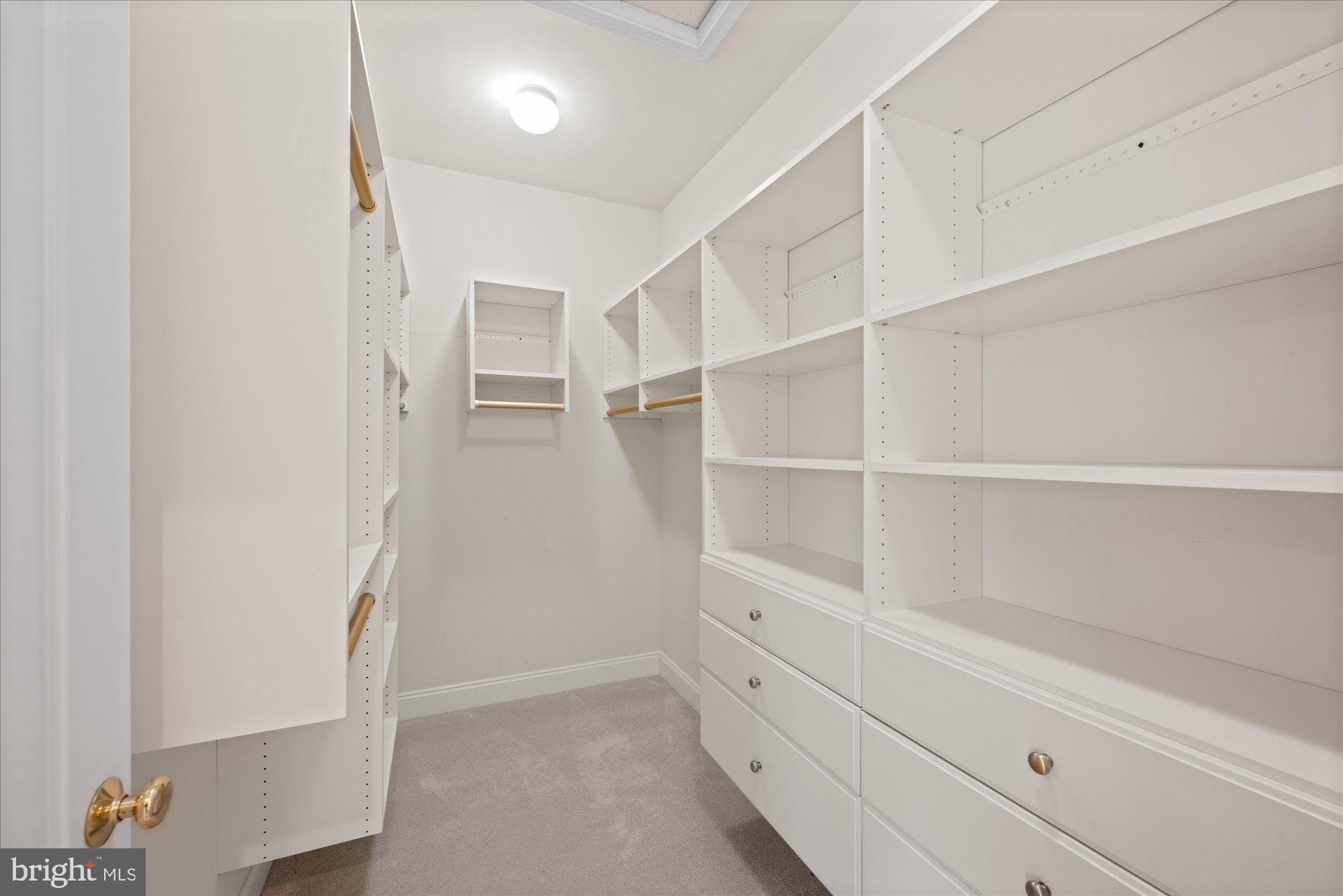 BELMONT COUNTRY CLUB - Residential