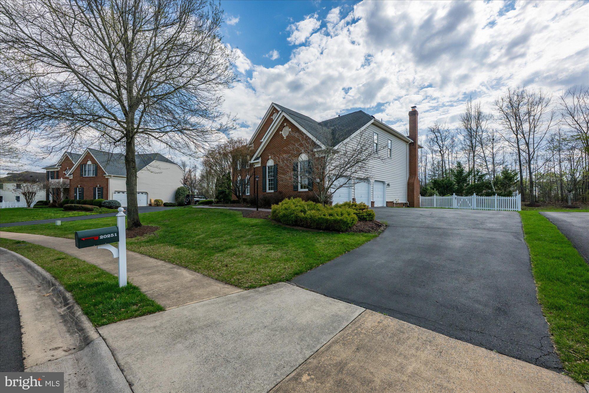 BELMONT COUNTRY CLUB - Residential