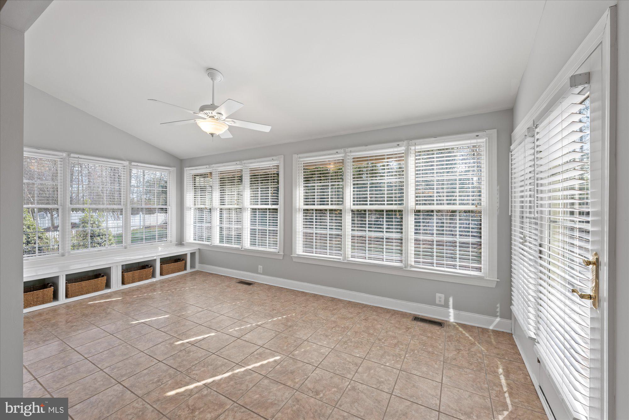 BELMONT COUNTRY CLUB - Residential