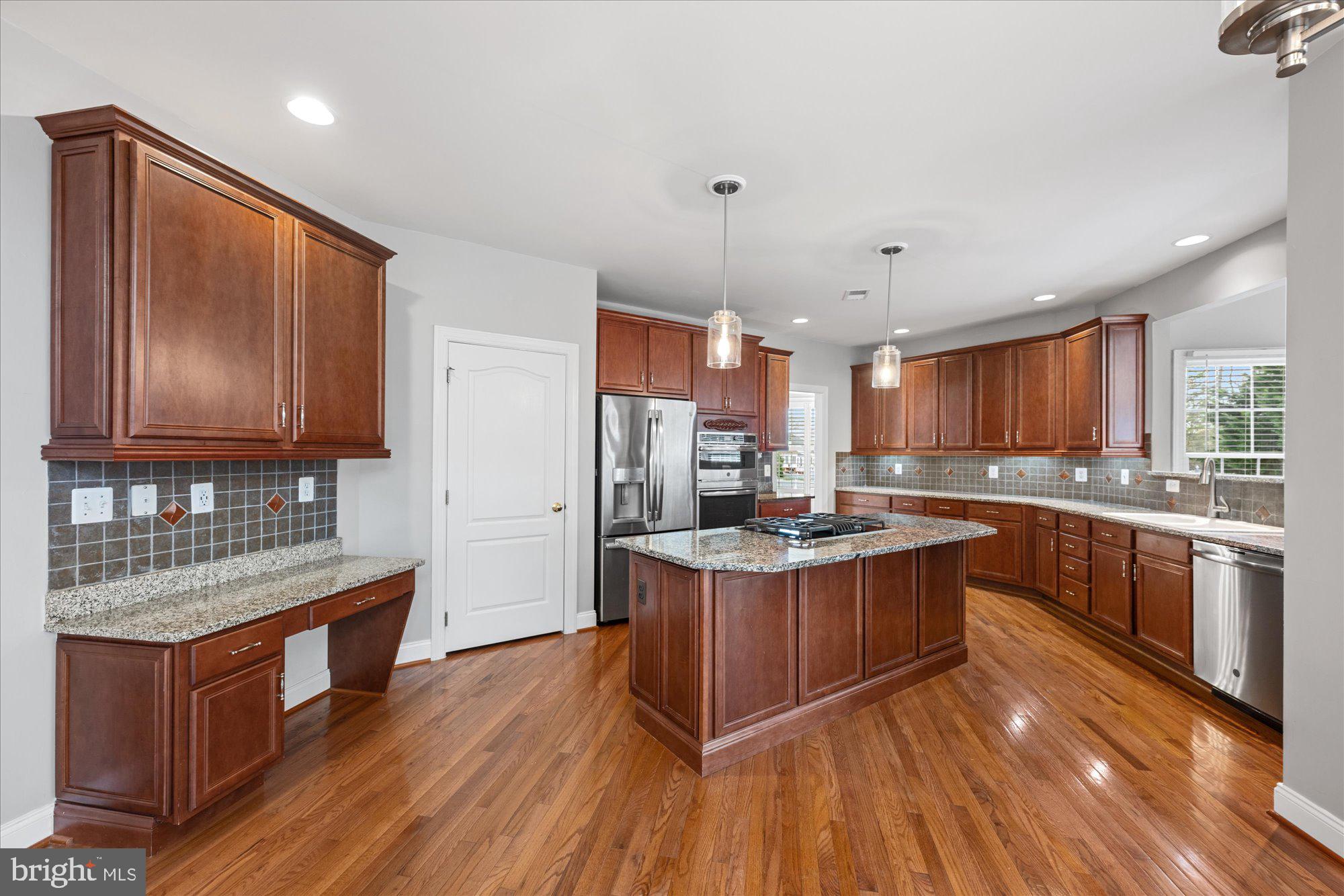 BELMONT COUNTRY CLUB - Residential