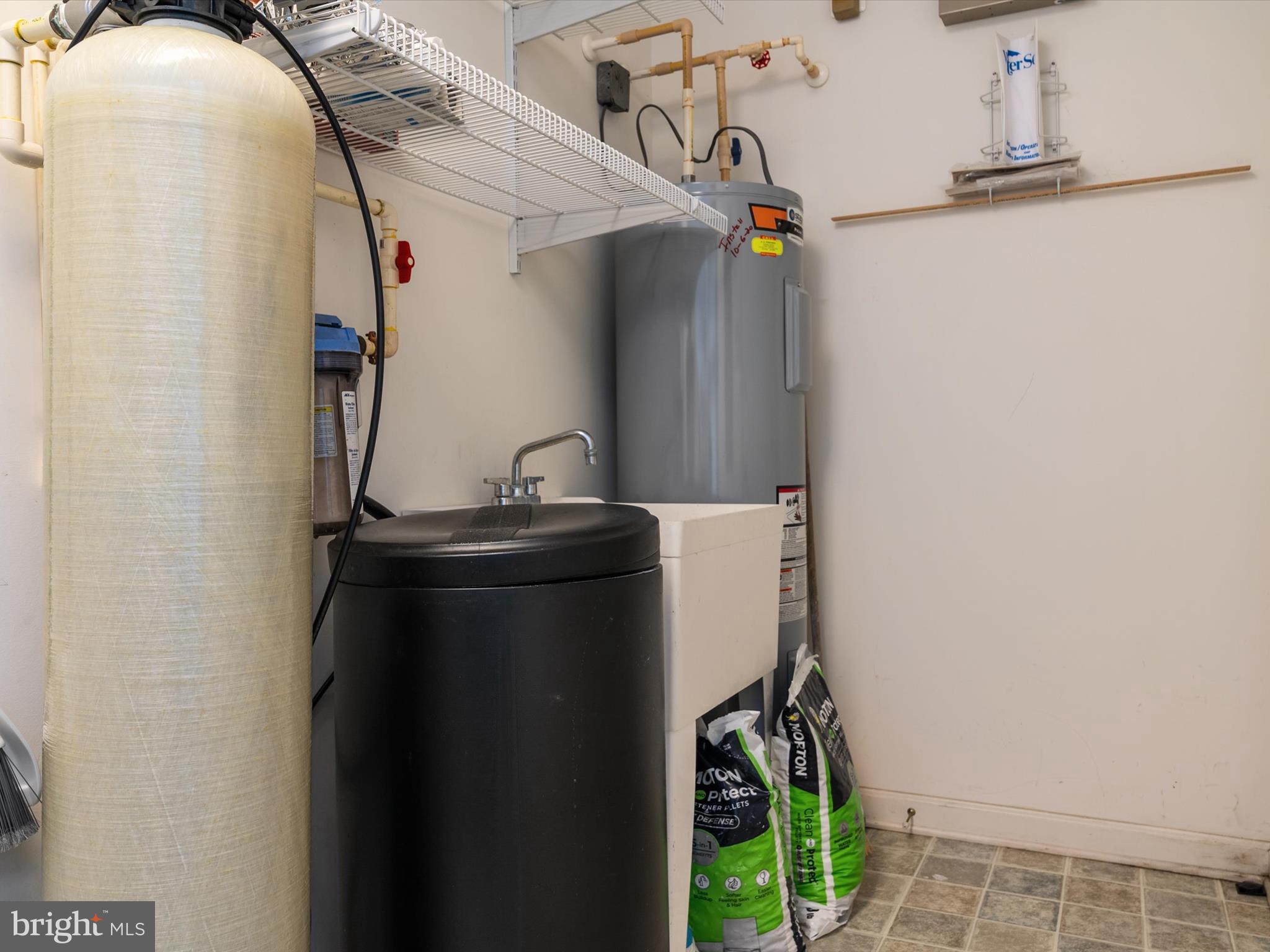 CHESAPEAKE ESTATES - Residential