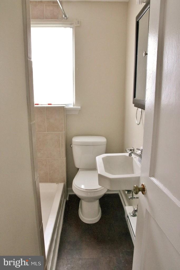 OBERLIN GARDENS - Residential Lease