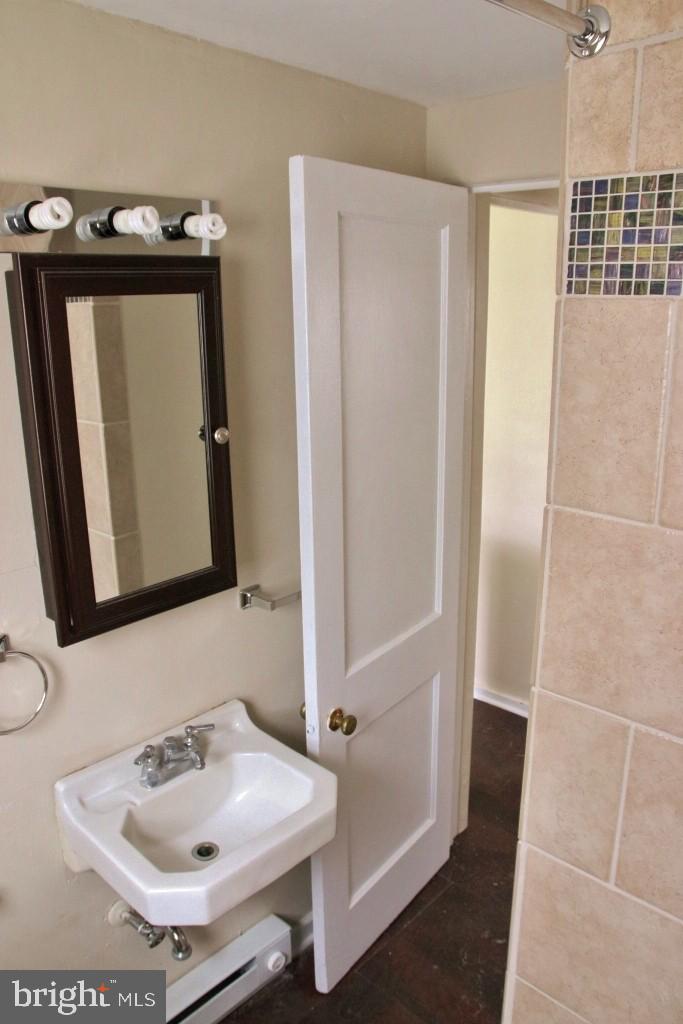 OBERLIN GARDENS - Residential Lease