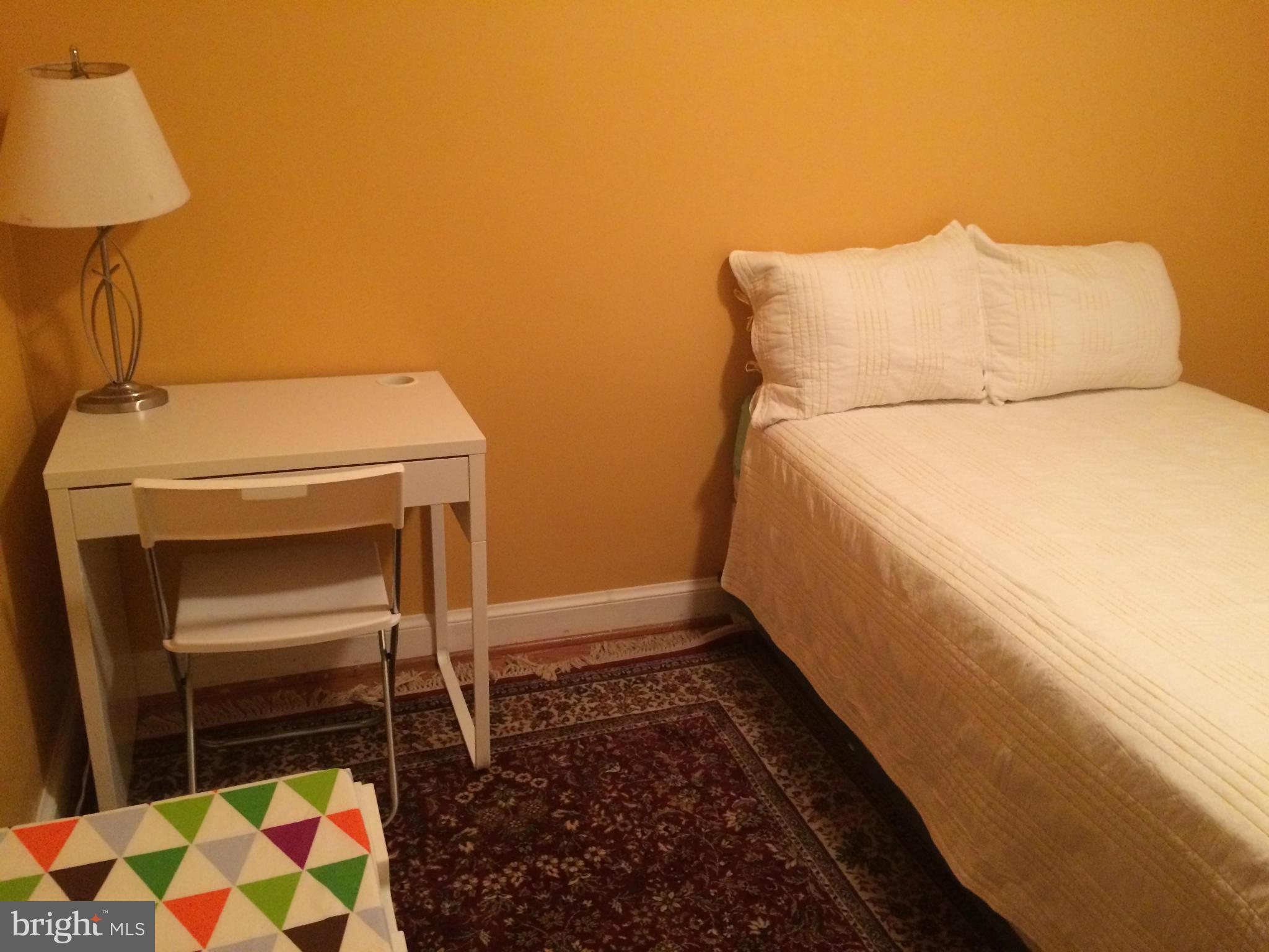 LINCOLNIA HILLS - Residential Lease