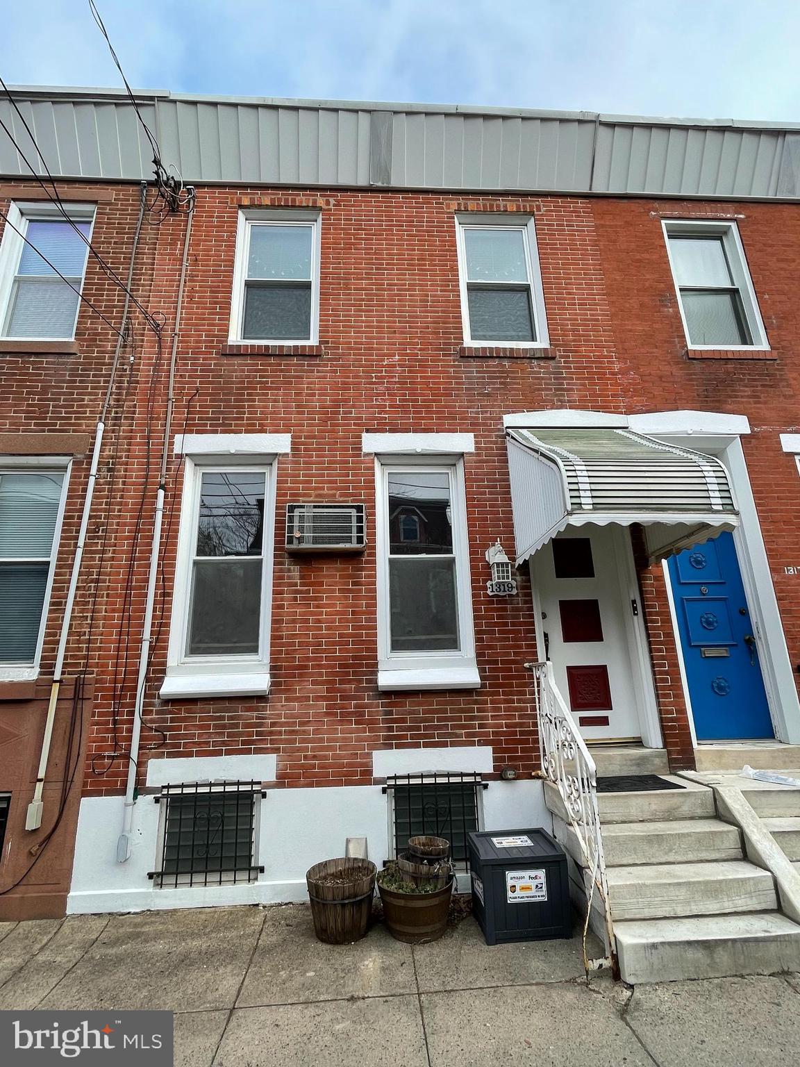 PASSYUNK SQUARE - Residential Income