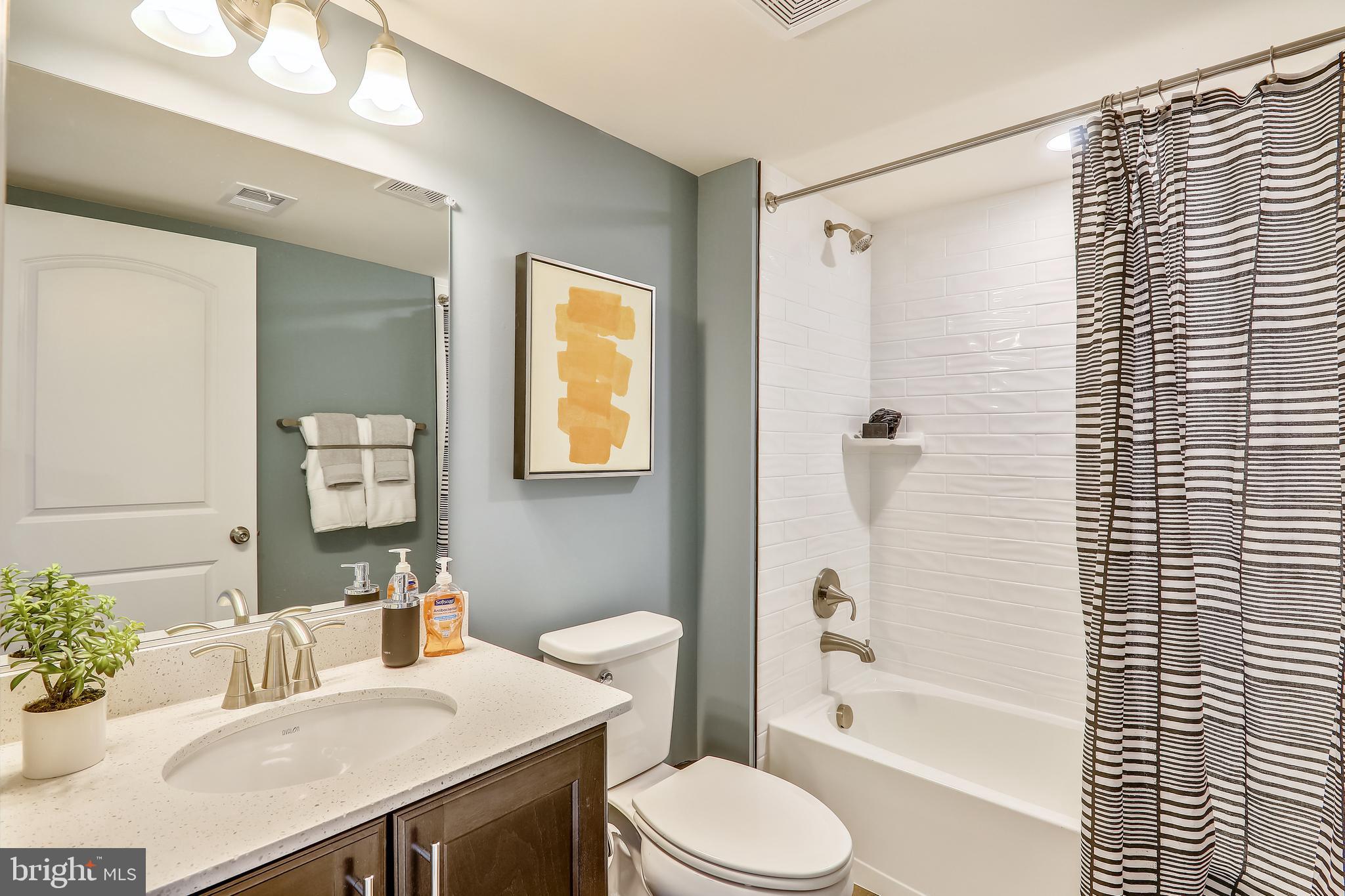 MANNING SQUARE TOWNS - Residential