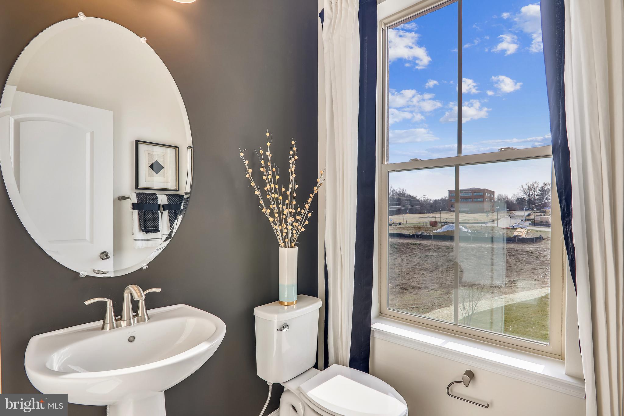 MANNING SQUARE TOWNS - Residential