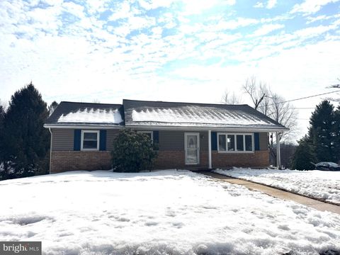 810 JEFFERSON LANE RED LION PA 17356