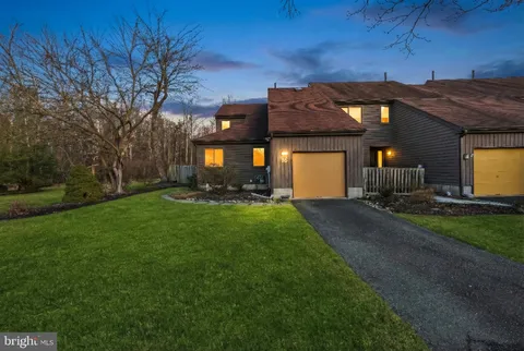 16 Jacob Court, Ewing, NJ MLS: NJME2070838