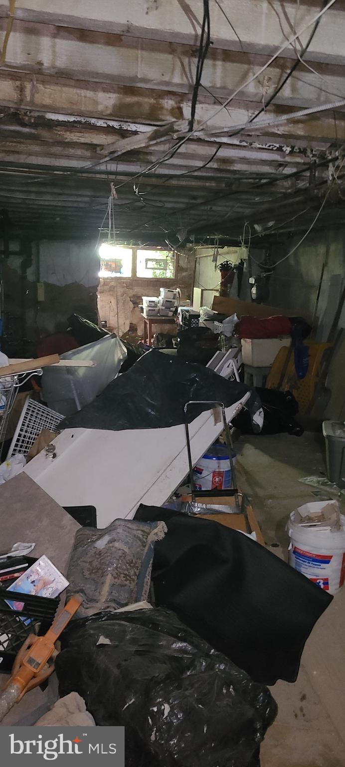 WALNUT HILL - Residential