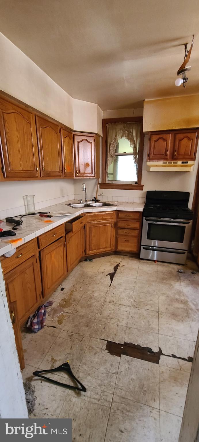 248 S SAINT BERNARD STREET