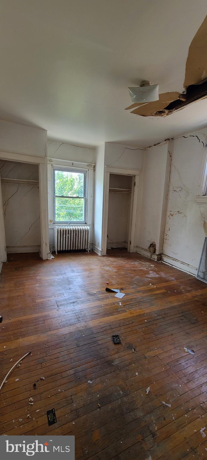 WALNUT HILL - Residential