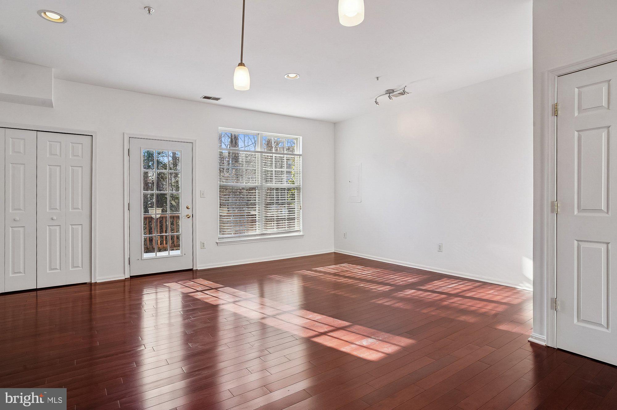 HARBOUR GATES - Residential